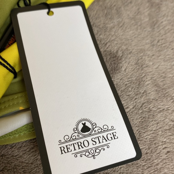 Retro stage size L one piece bathing suit - Picture 9 of 9
